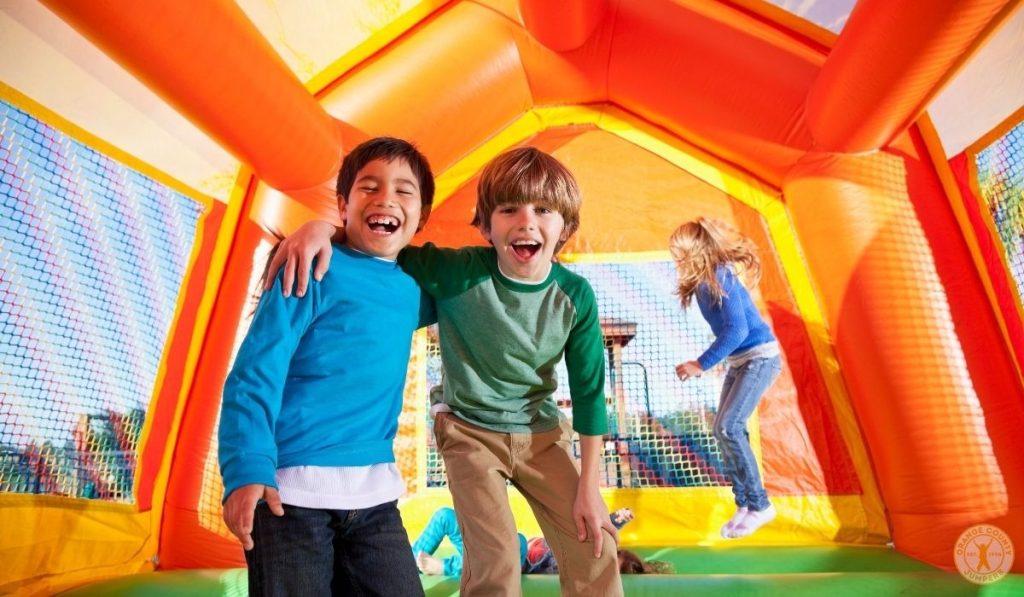 Moon Bounce Vs Bounce House in Orange County: What's the Difference?