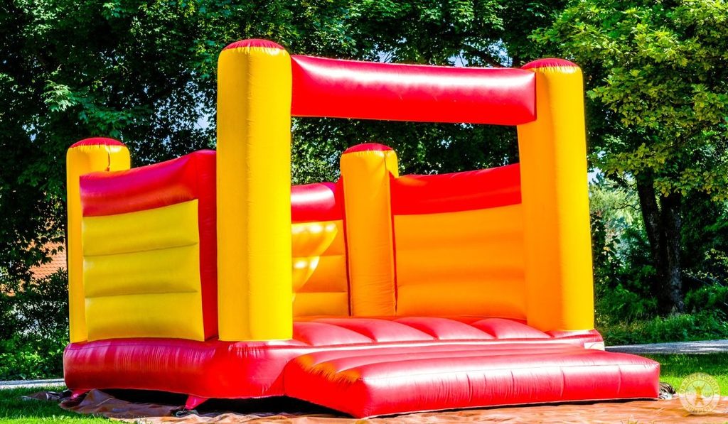 How Many Watts Does a Bounce House Blower Use in Orange County? Full Guide